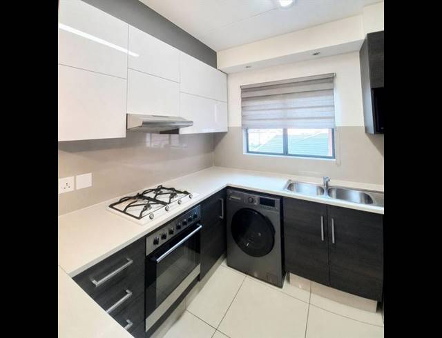 3 BEDROOM TOWNHOUSE FOR SALE IN EVELEIGH